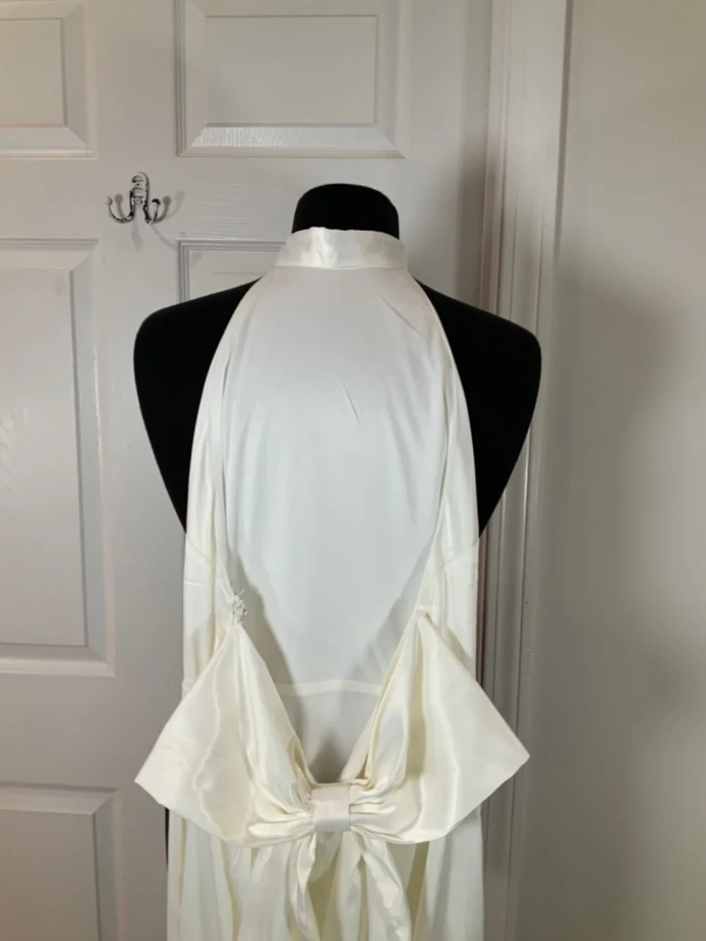 Saints and Secrets NWT White Satin Halter Maxi Dress Open Back Bow Bridal Small - Picture 8 of 12